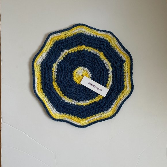 Crochet Trivet, Handmade Housewarming Gifts, Crochet Placemat Kitchen Decor - Picture 7 of 7